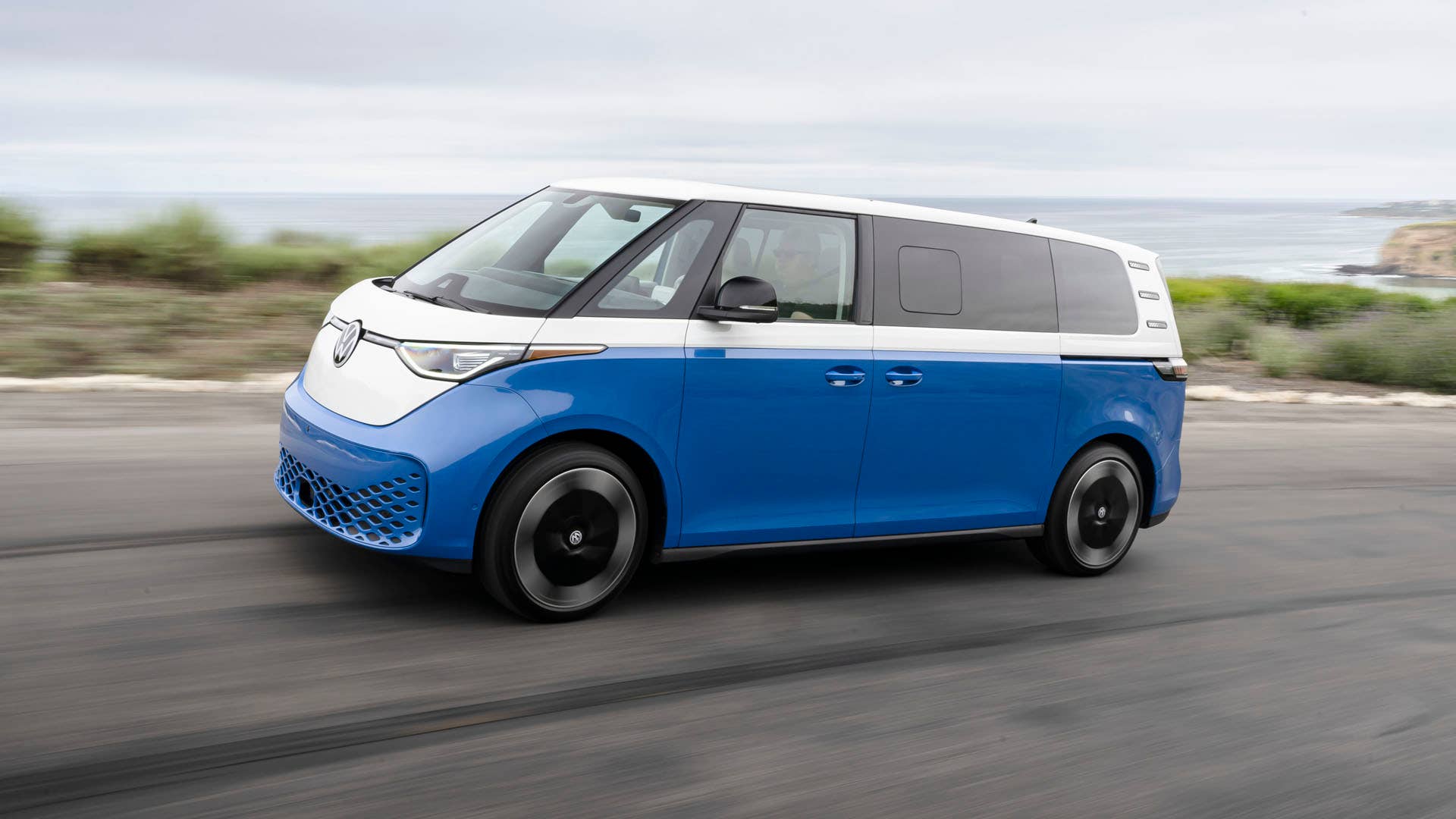 VW ID. Buzz finally priced, starts at $61,545 - Autoblog